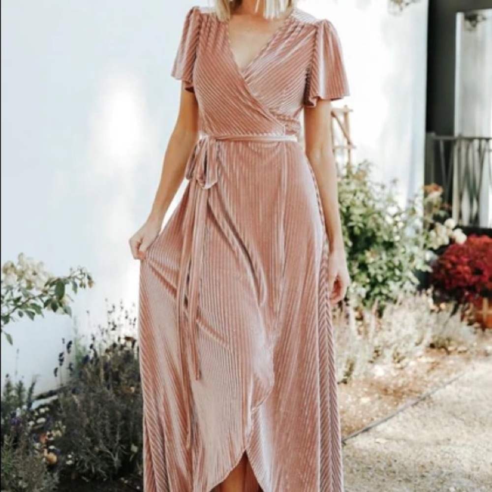 Baltic Born gown. Hi low maxi- ribbed velvet in dusty pink size L